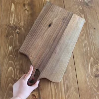 تخته سرو چوبی طرح دفرمه نمای در دست