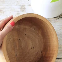 لوازم آشپزخانه چوبی به همراه کاسه چوبی